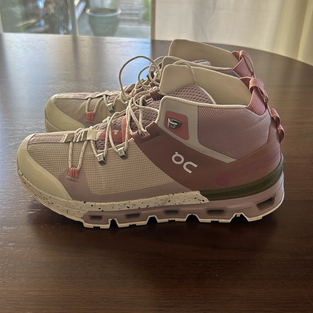 On Cloudtrax Rose | Ivory